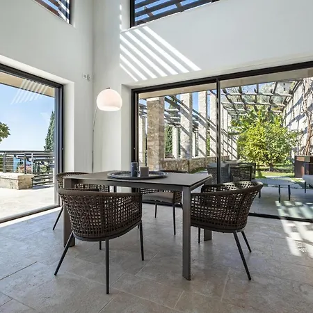 5 Terrazze Melody Apartment *